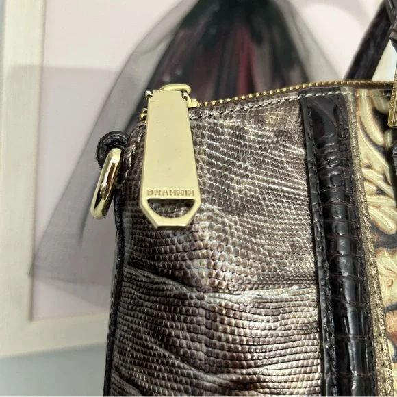 ❌SOLD❌Brahmin Duxbury Gold Bel Canto Satchel - Picture 6 of 14